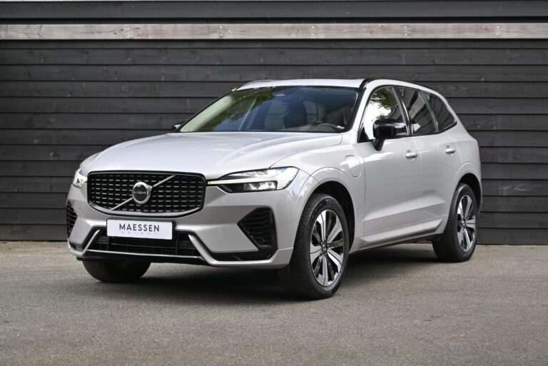 Volvo XC60 2.0 T6 Plug-in hybrid AWD Plus Dark